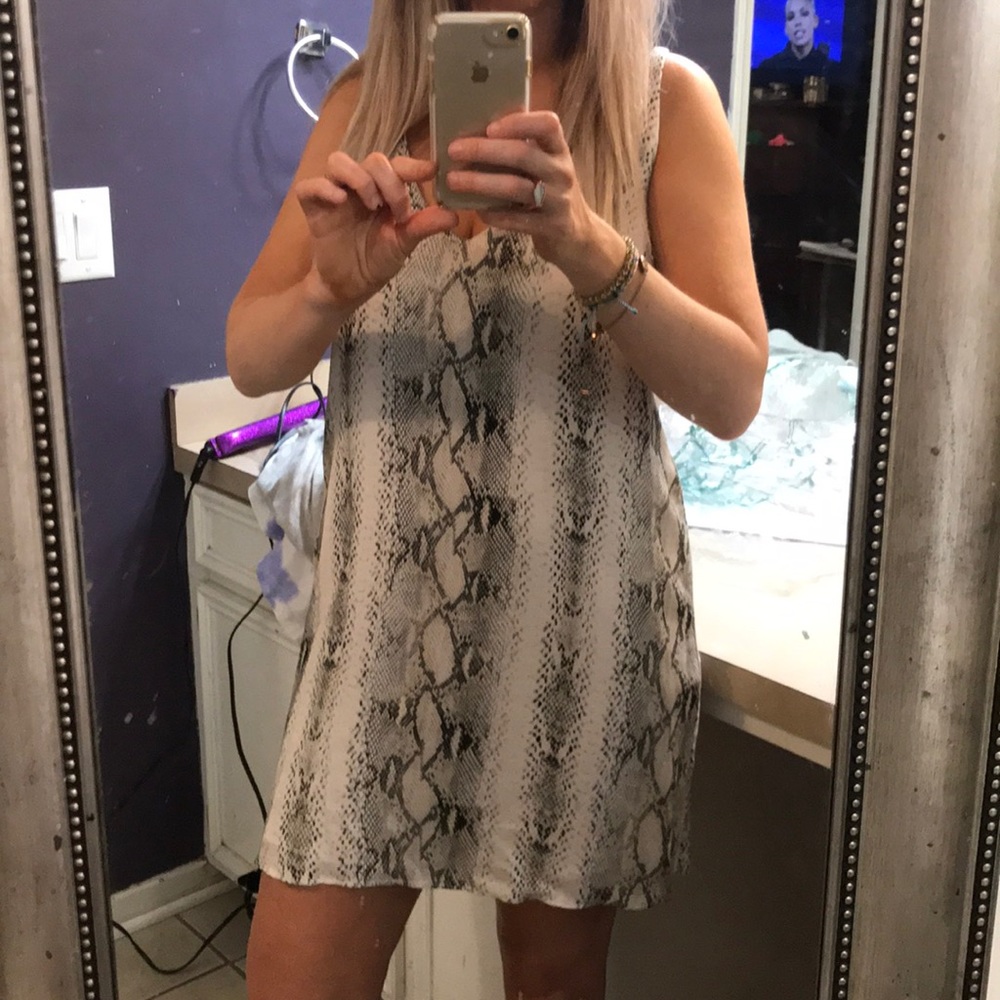 Lavender Brown snake skin dress - Picture 4 of 5